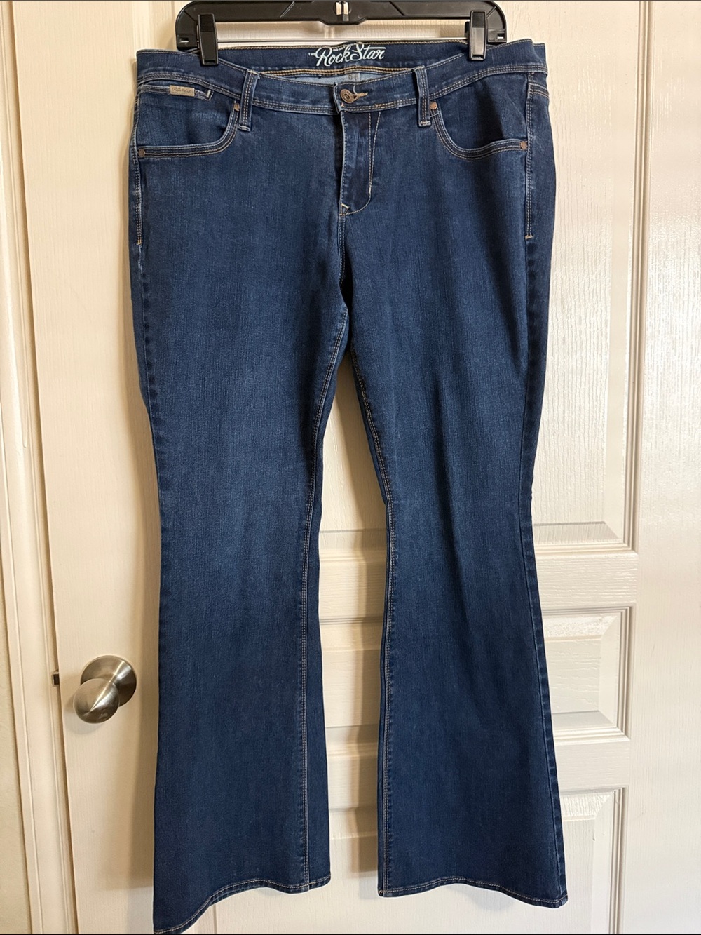 Old Navy Rock Star Indigo Low Rise Flared Jeans - Mid Blue Wash Sz 16